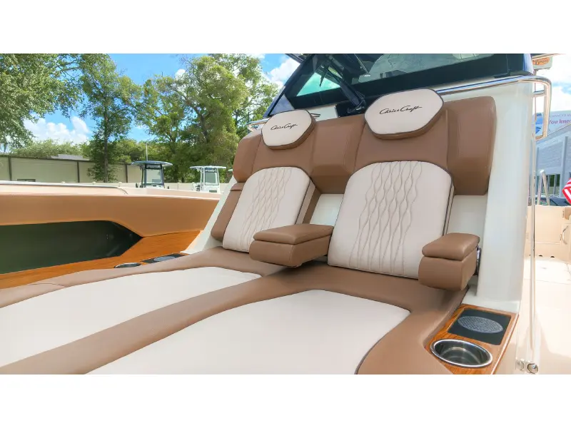 2027 Chris-Craft Catalina 31