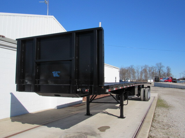 2016 Great Dane Trailers 45 X 102 Flatbed Moffett Trailer in Grabill, IN