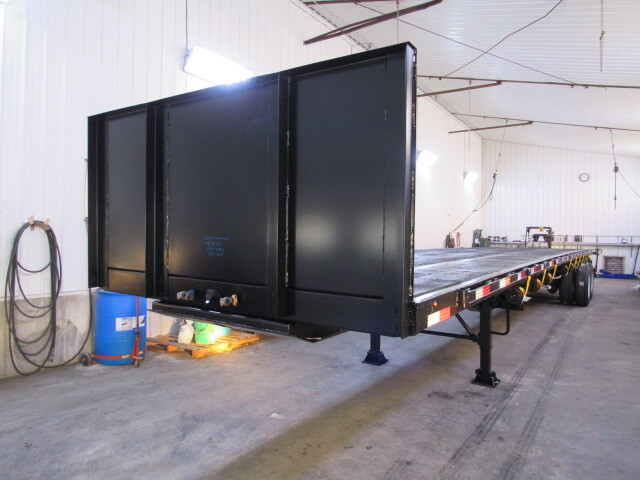 2006 Transcraft Trailers 45 X 102 Flatbed Moffett Trailer in Grabill, IN