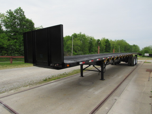 2017 Utility 45 X 102 Moffett Trailer in Grabill, IN