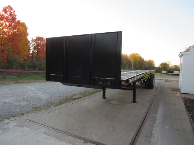 2013 Great Dane Trailers 36 6 X 102 Flatbed Moffett Trailer in Grabill, IN