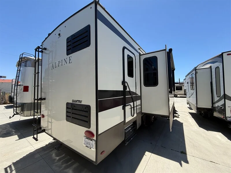 2022 Keystone 3720MD Alpine