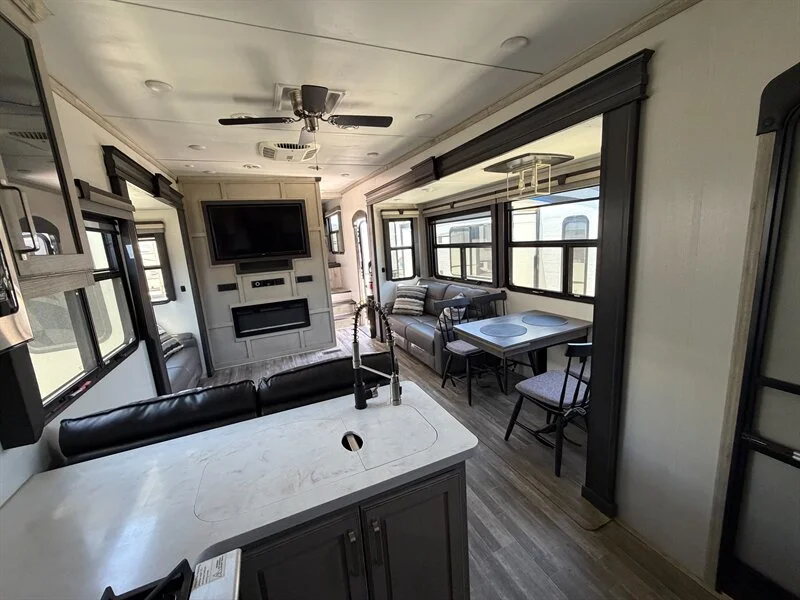 2022 Keystone 3720MD Alpine