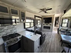 2022 Keystone 3720MD Alpine