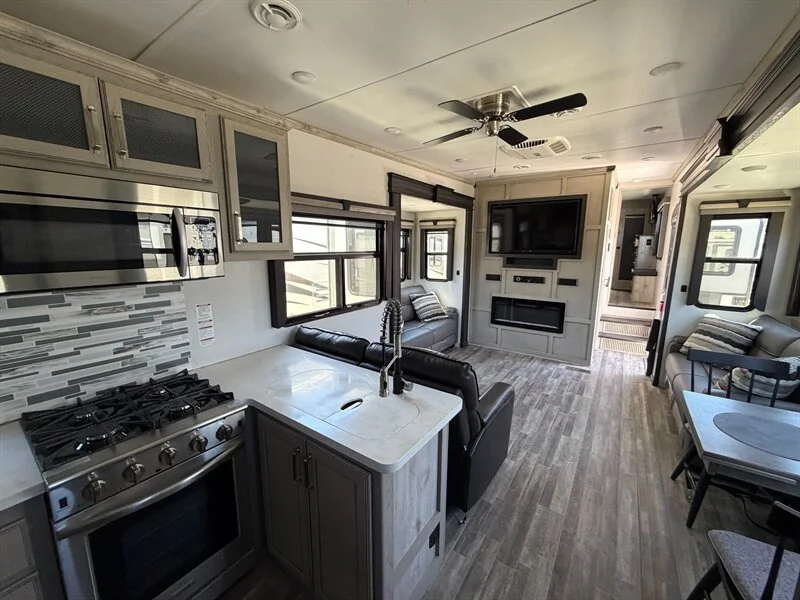 2022 Keystone 3720MD Alpine