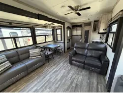 2022 Keystone 3720MD Alpine