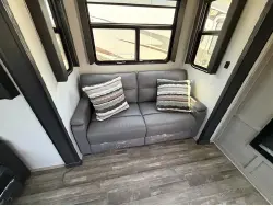 2022 Keystone 3720MD Alpine