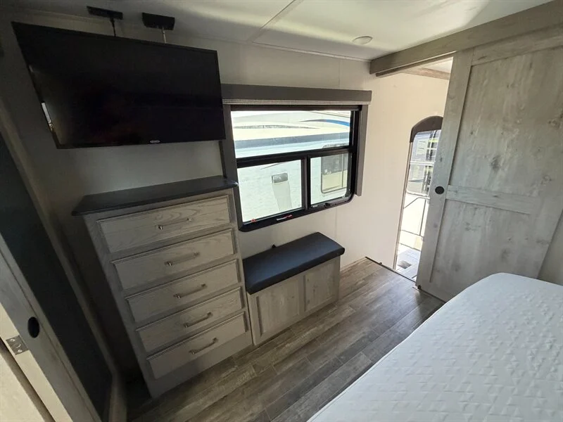2022 Keystone 3720MD Alpine