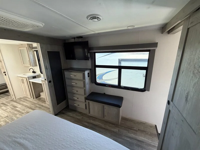 2022 Keystone 3720MD Alpine
