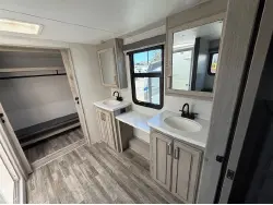 2022 Keystone 3720MD Alpine