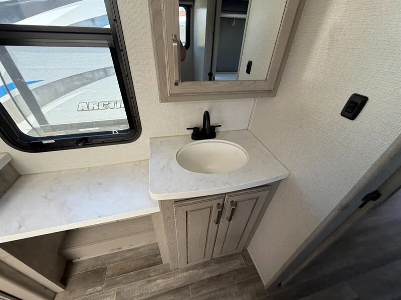 2022 Keystone 3720MD Alpine