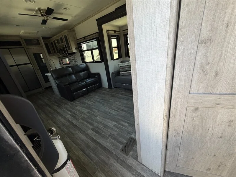 2022 Keystone 3720MD Alpine