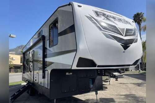 2026 Genesis Supreme Genesis 2814RIKS in santa paula CA