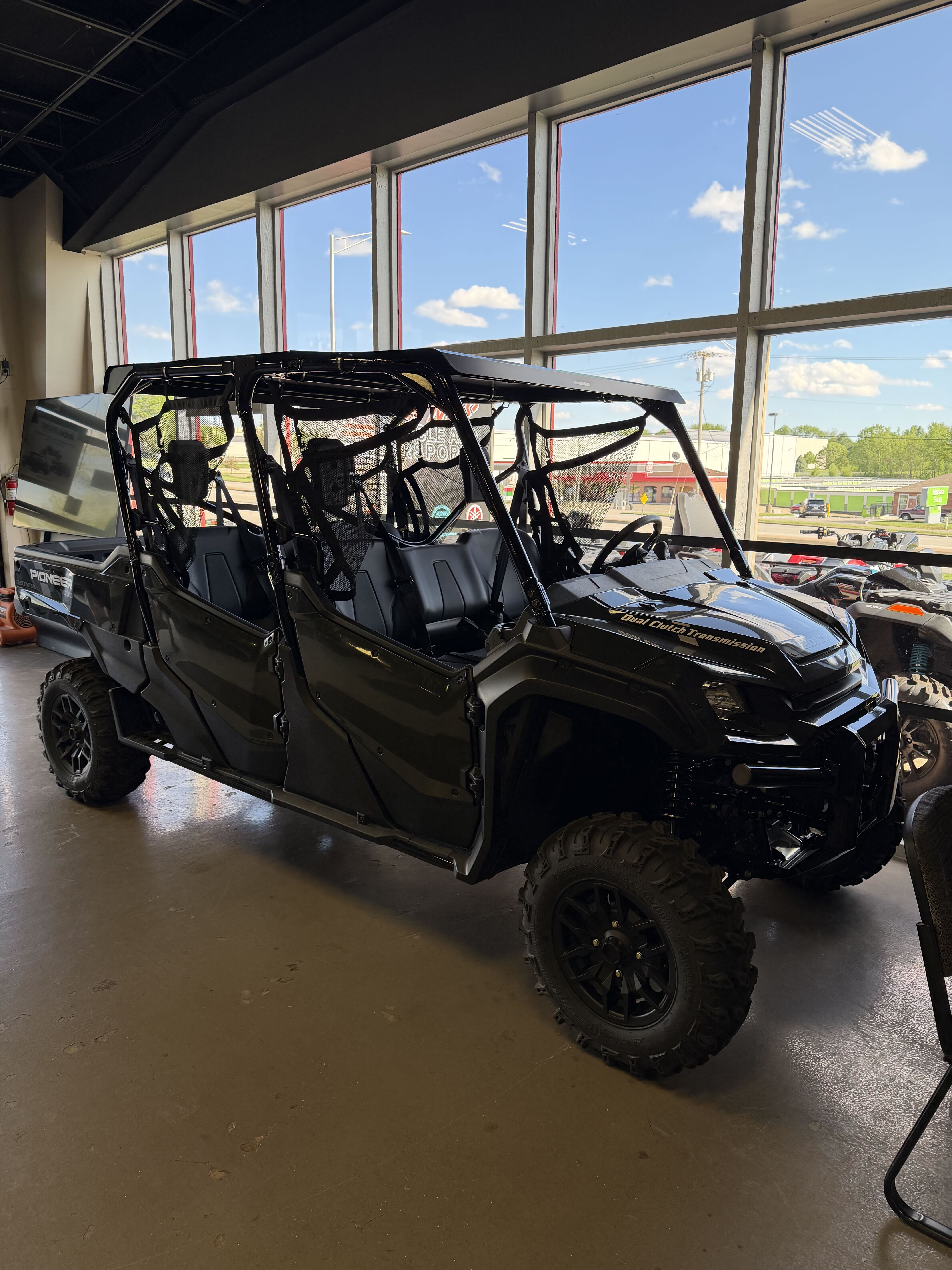 2025 Honda PIONEER 1000-6 DELUXE CREW UTV/Utility ATV