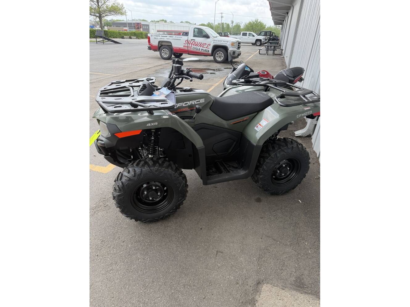 A photo of this 2026 CF MOTO CFORCE 400