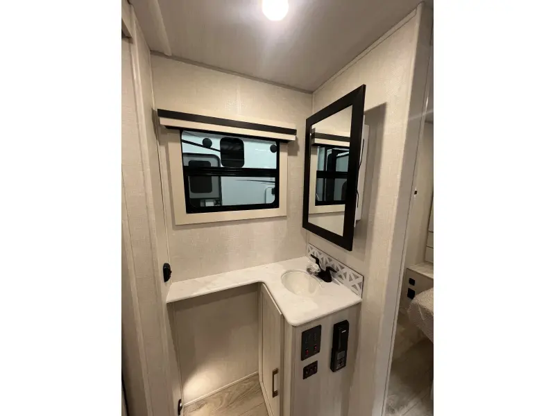 2025 Forest River Surveyor Legend 296QBLE