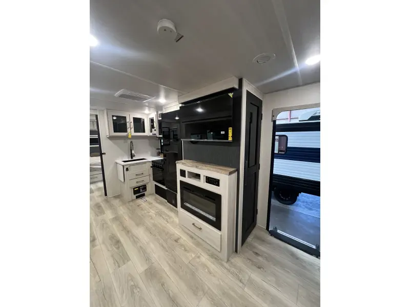 2025 Forest River Surveyor Legend 296QBLE