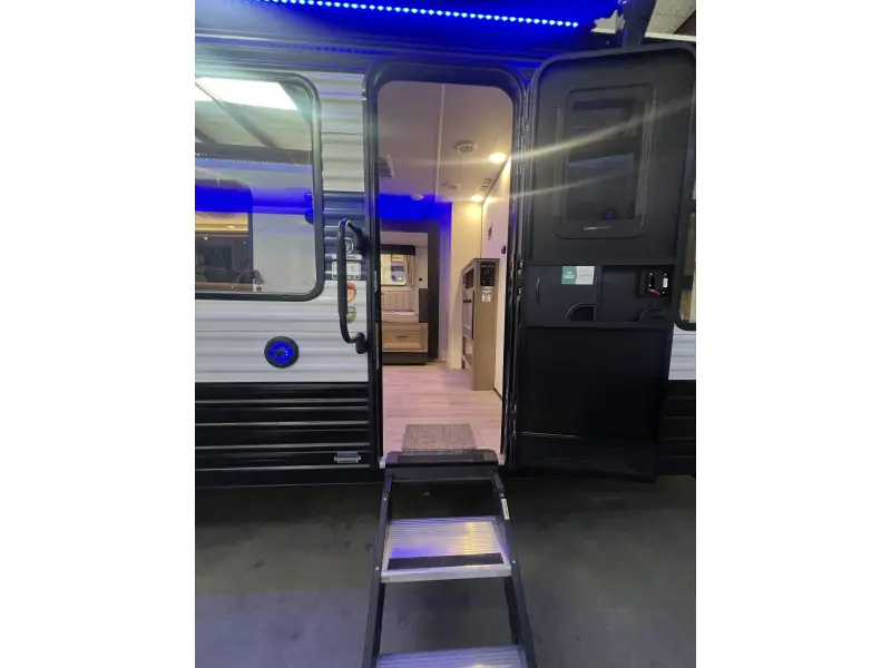2025 Forest River CHEROKEE GREY WOLF 26BRB