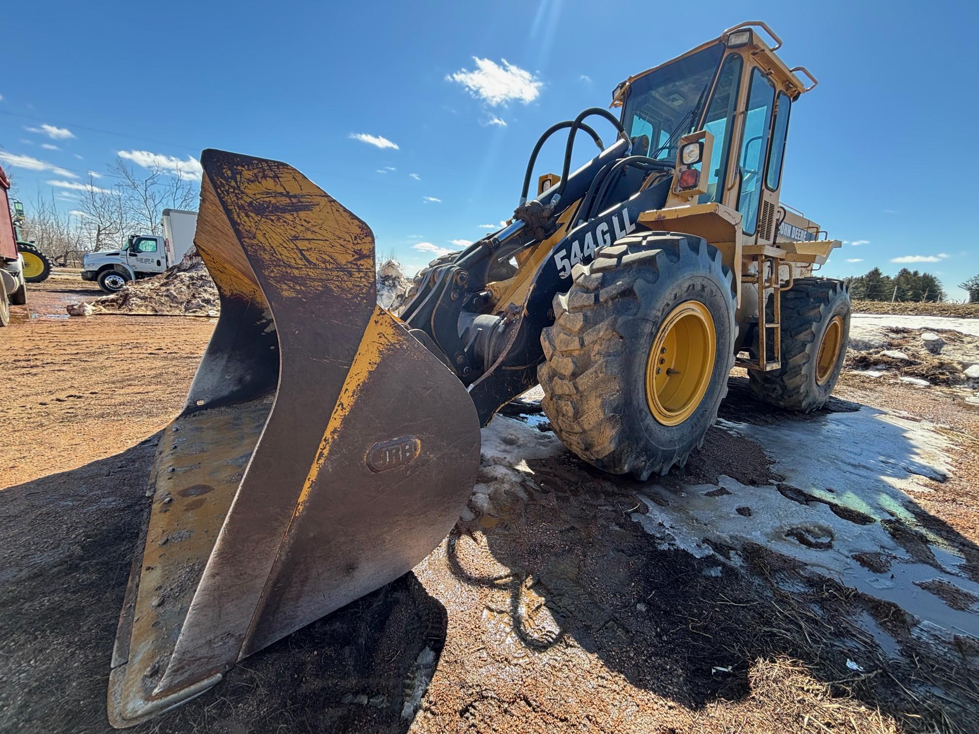 1997 JOHN DEERE 544G LL in Antigo, WI