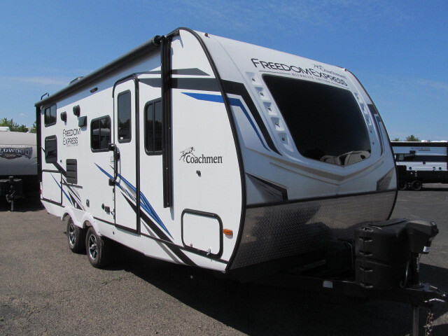 2022 Coachmen Freedom Express 238BHS in hamburg NY