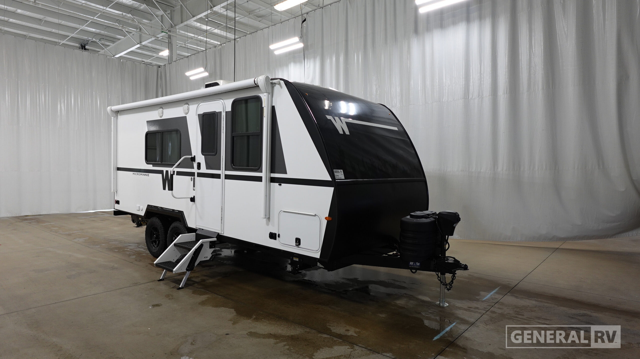 2027 Winnebago MICRO MINNIE 2000FRB RV