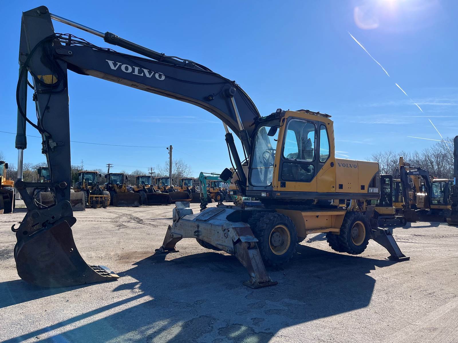 2003 Volvo EW180B in Crofton, MD
