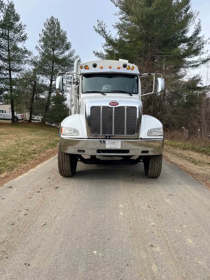2020 Peterbilt 348 in Annapolis, MD
