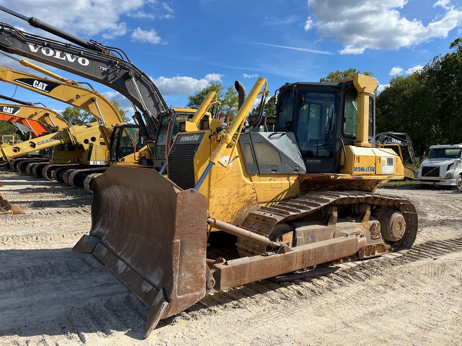2004 Komatsu D65EX-15 in Crofton, MD