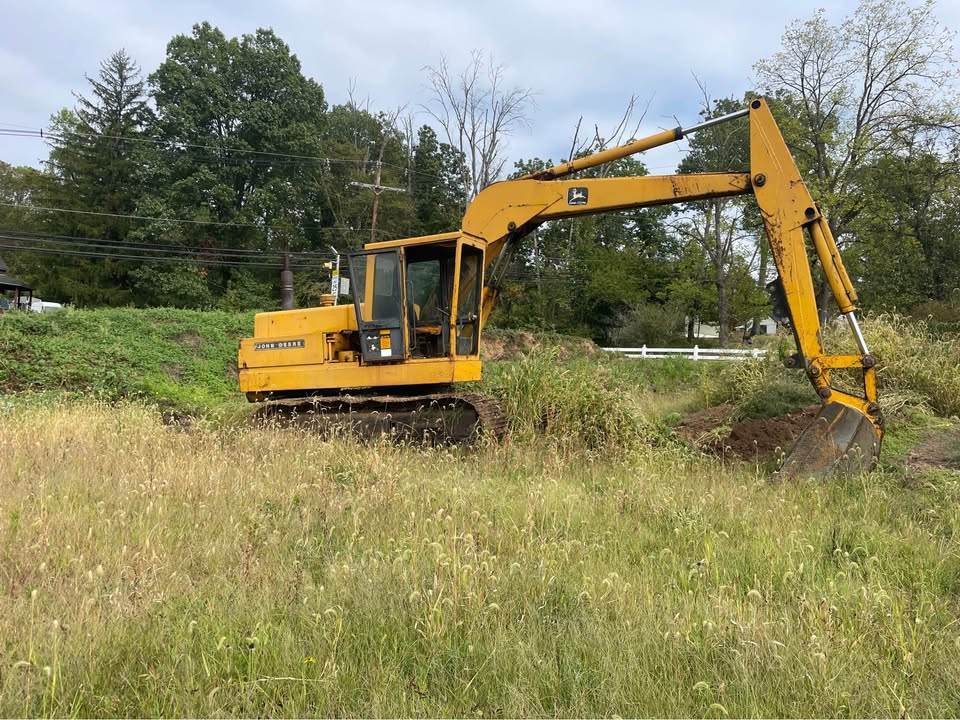 1979 John Deere 690B in Trenton, NJ