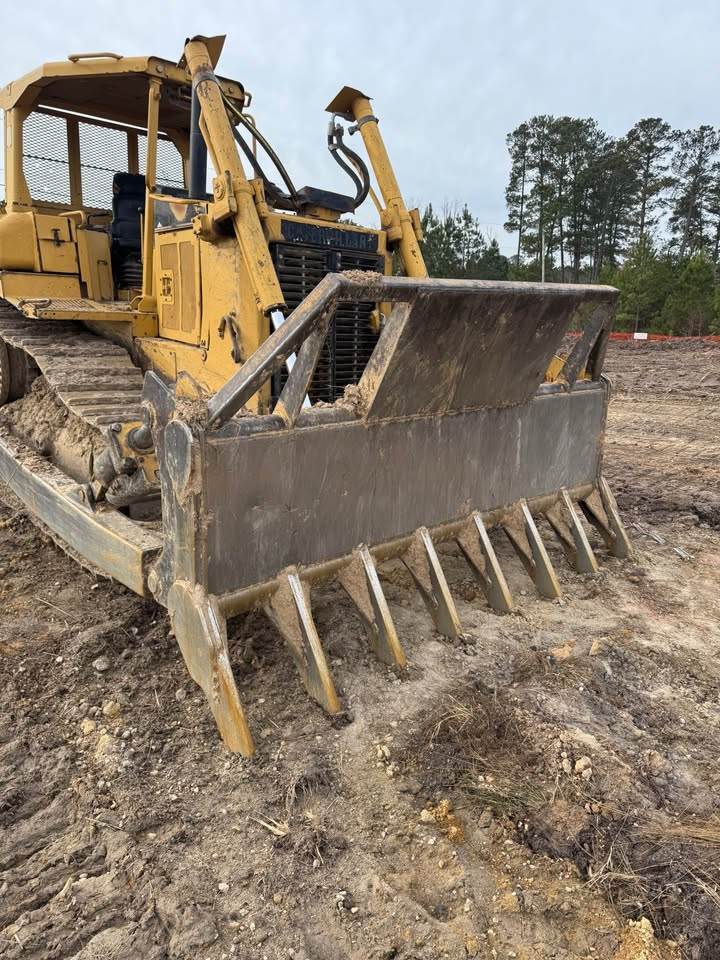 1997 Caterpillar D6R XL in Raleigh, NC