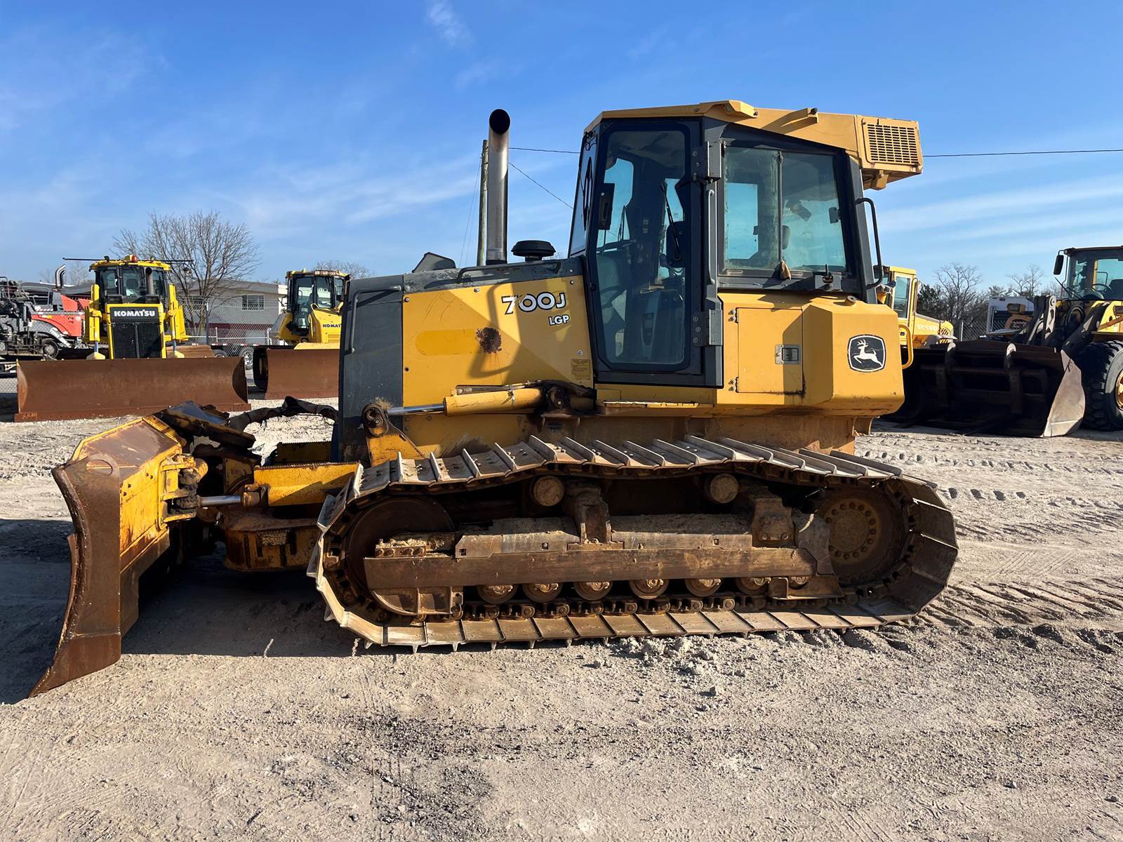 2012 John Deere 700J LGP in Crofton, MD