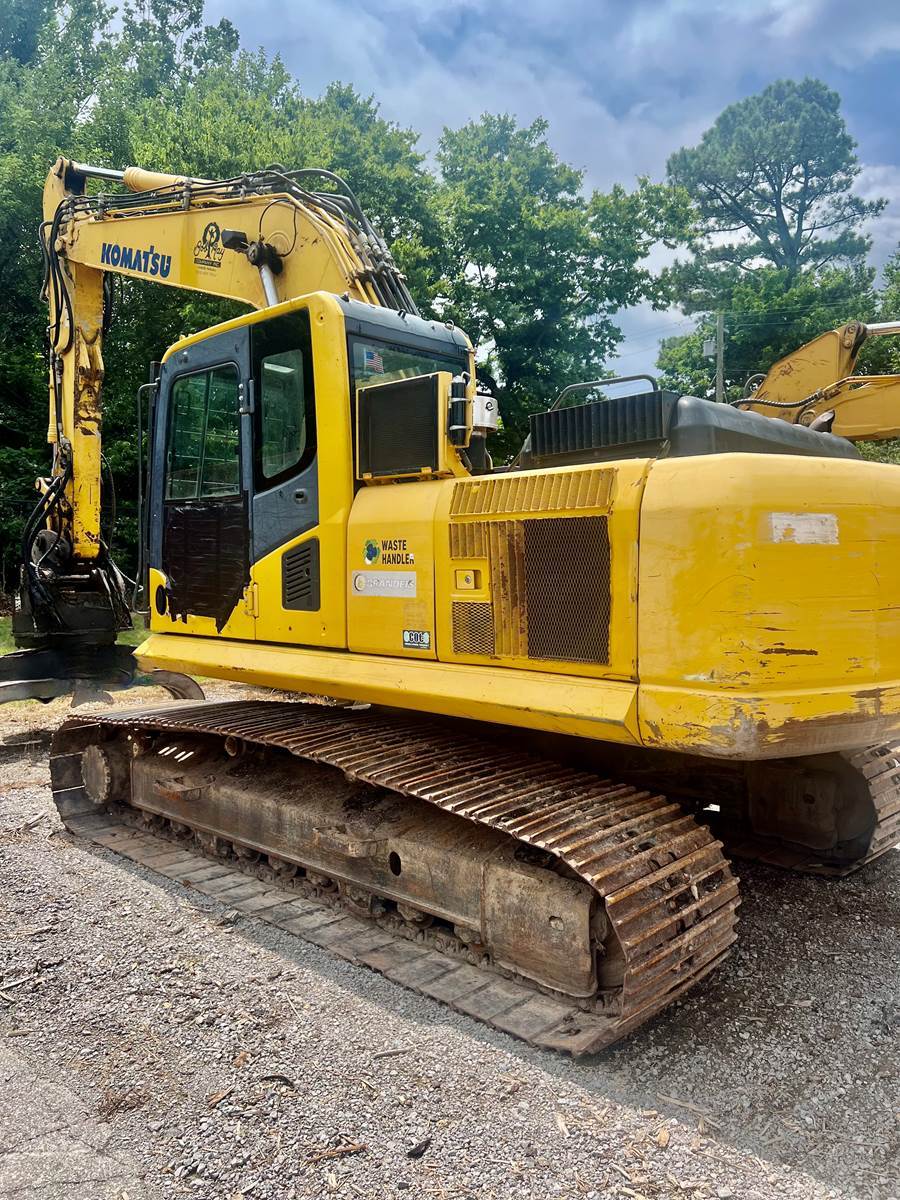 2012 Komatsu PC200LC-8 in Wayne, MI