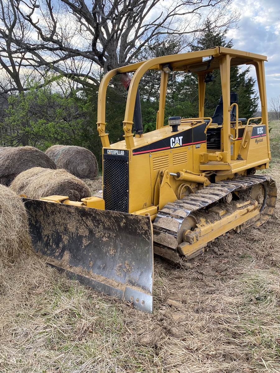 2000 Caterpillar D3C in Wayne, MI