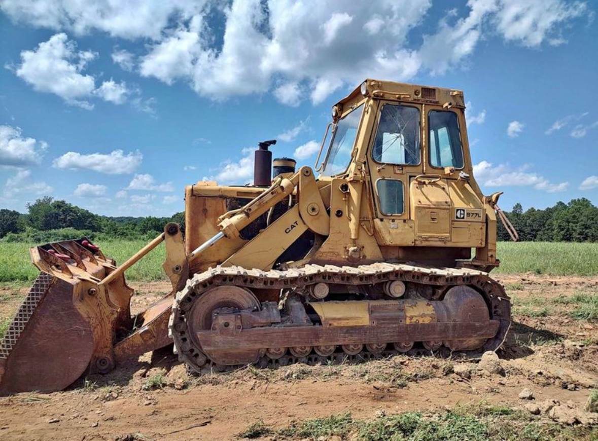 1982 Caterpillar 977L in Belleville, MI