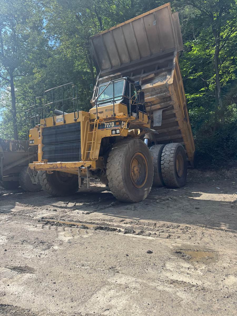 Caterpillar 777D in Wayne, MI