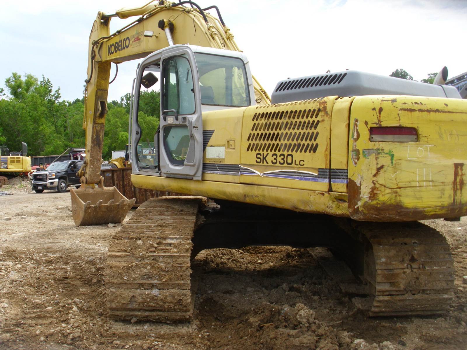2005 Kobelco SK330LC in Wayne, MI