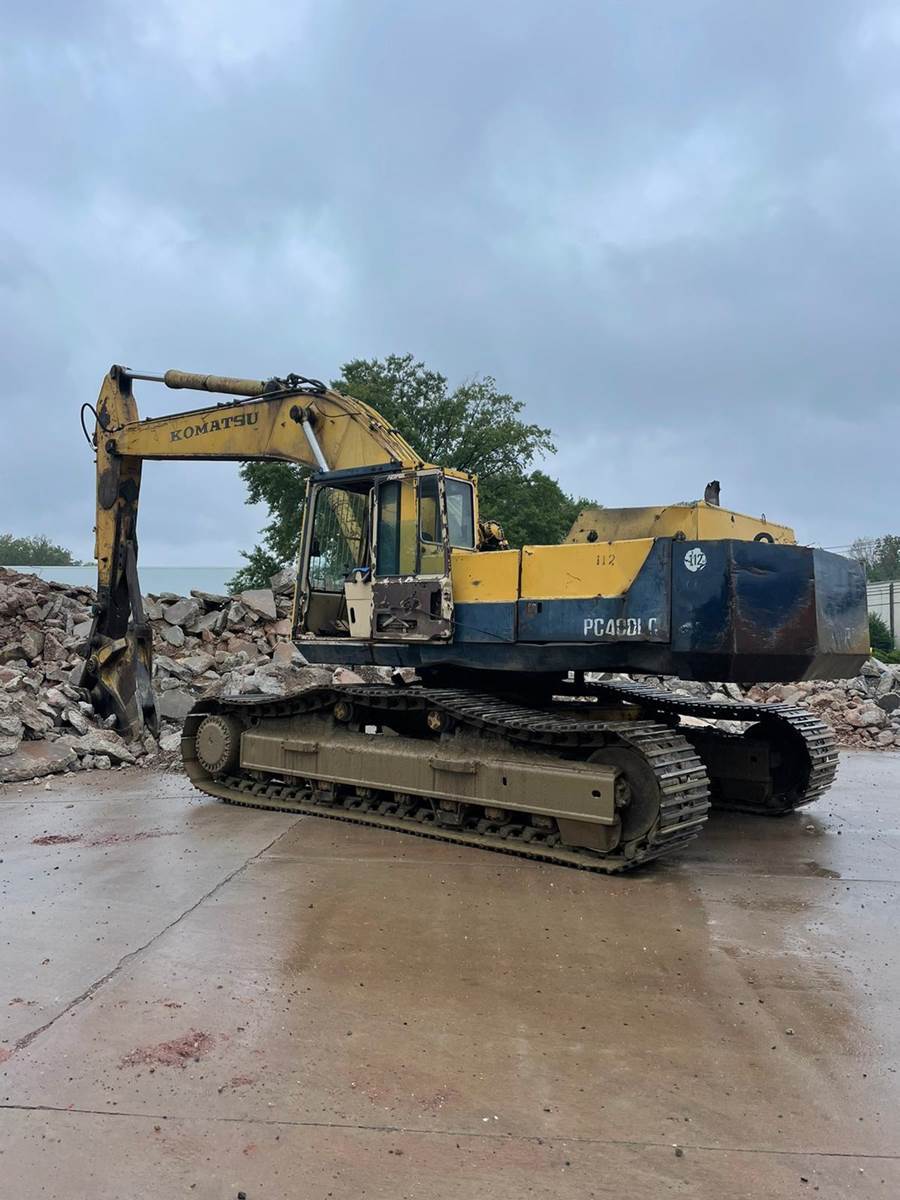 1997 Komatsu PC400LC-3 in Newark, NJ