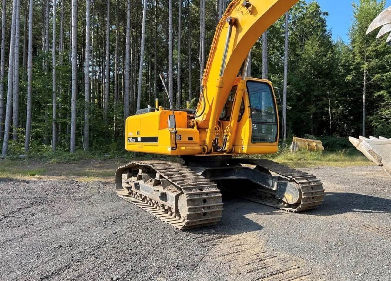 2007 Hyundai ROBEX 210 LC-7 in Wayne, MI