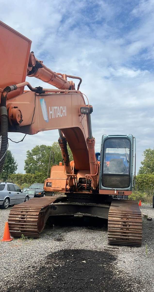 Hitachi EX300LC-3 in Van Buren Charter Township, MI