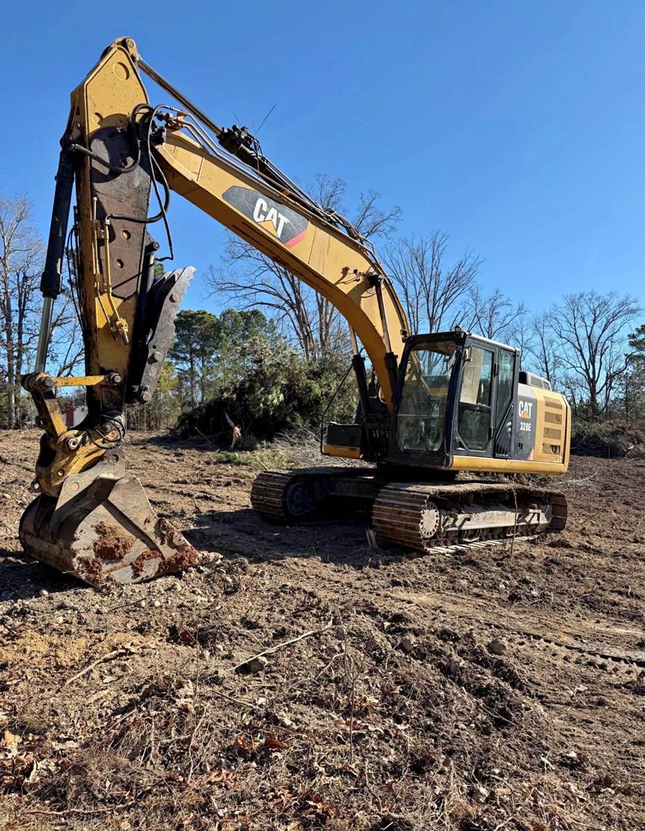 2013 Caterpillar 320EL in Wayne, MI