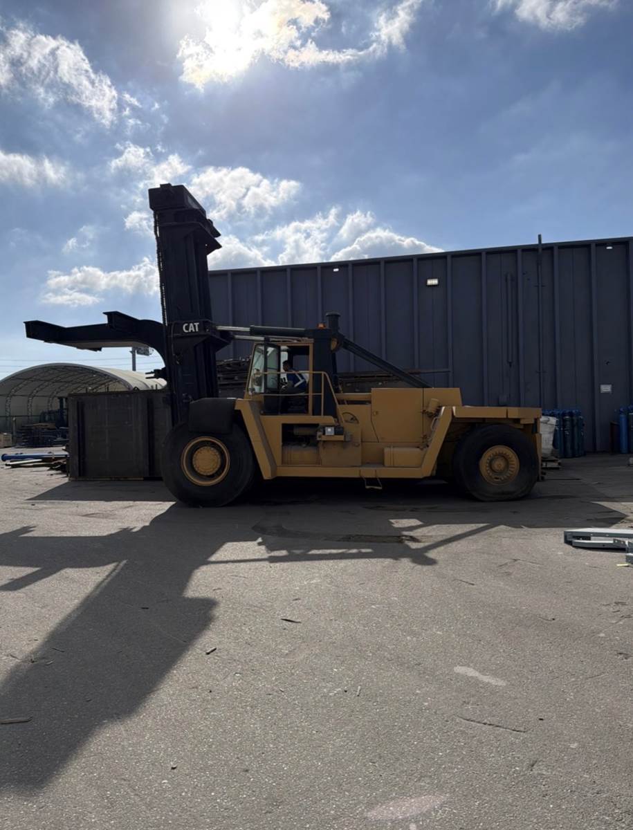 1995 Caterpillar V900 CH in Van Buren Charter Township, MI