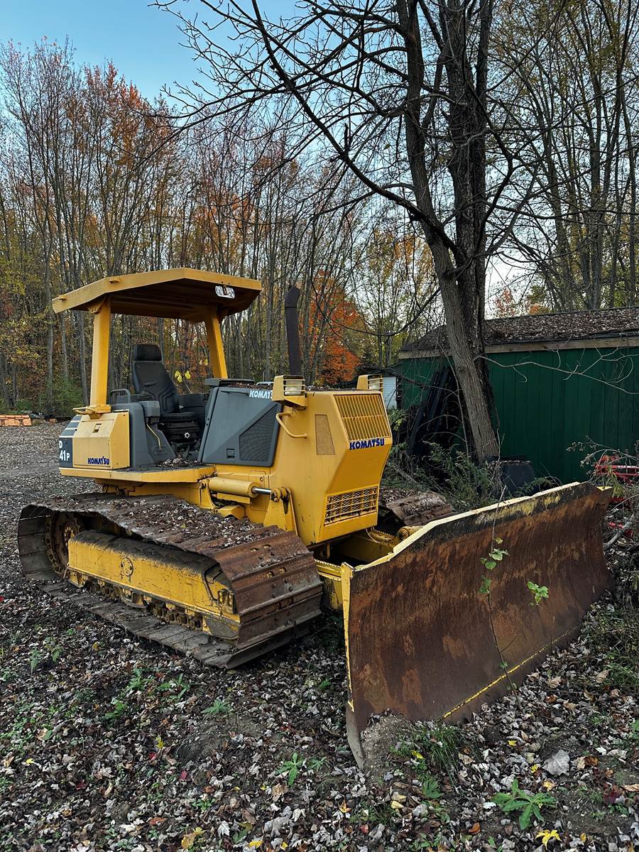 Komatsu D41P-6 in Van Buren Charter Township, MI