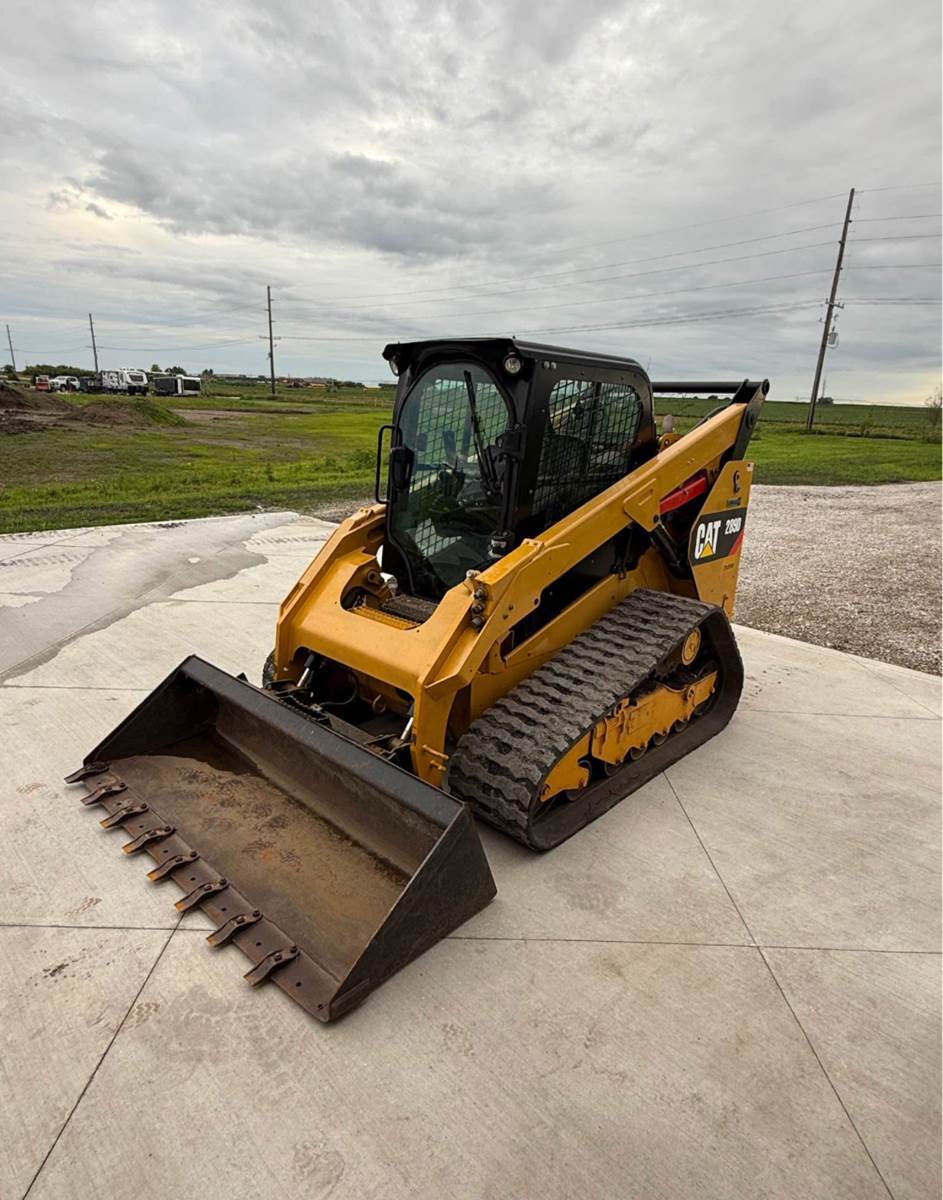 2017 Caterpillar 289D in Van Buren Charter Township, MI