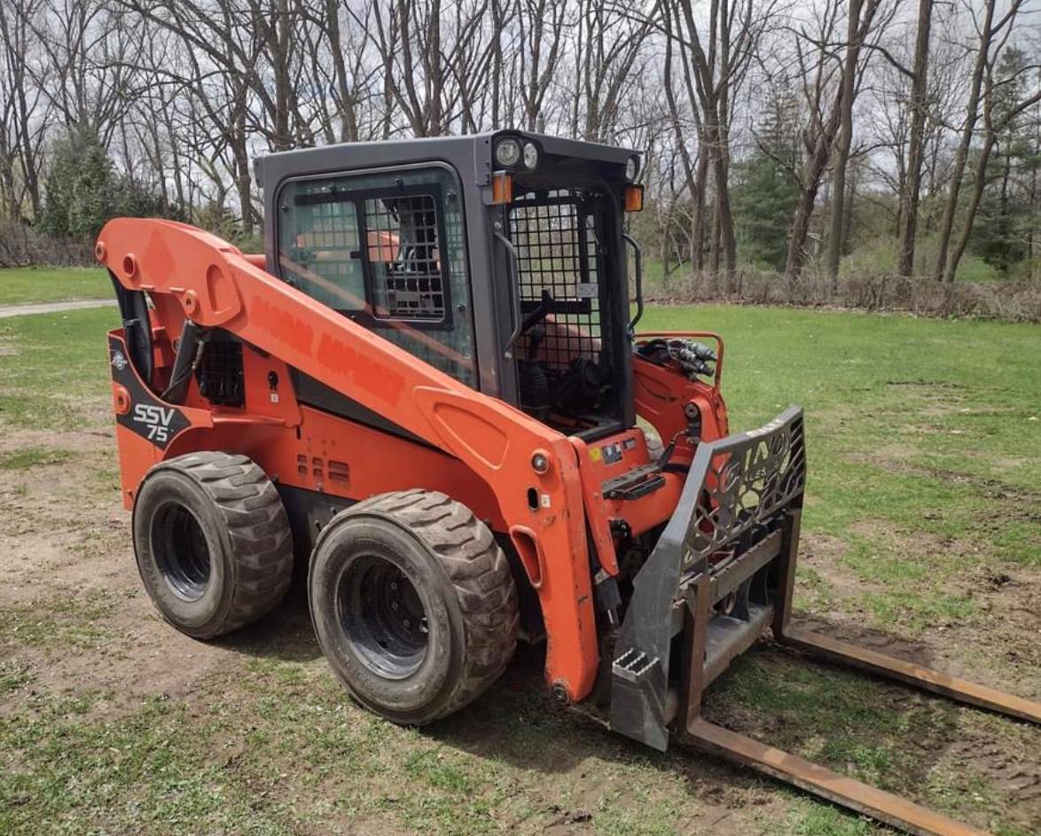 2018 Kubota SSV75 in Wayne, MI