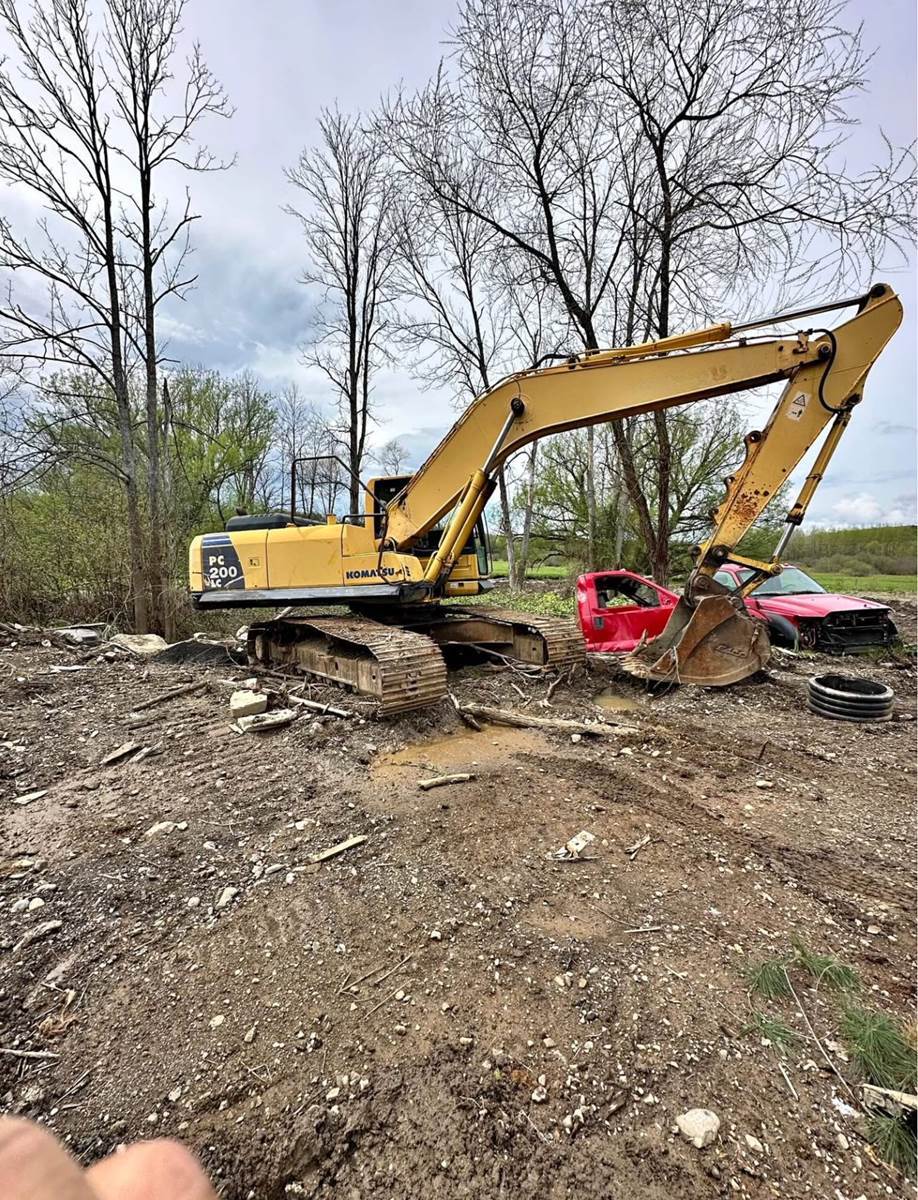 2013 Komatsu PC200LC in Wayne, MI