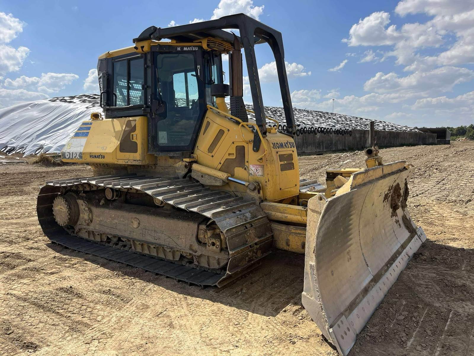 2011 Komatsu D61PX-23 in Van Buren Charter Township, MI