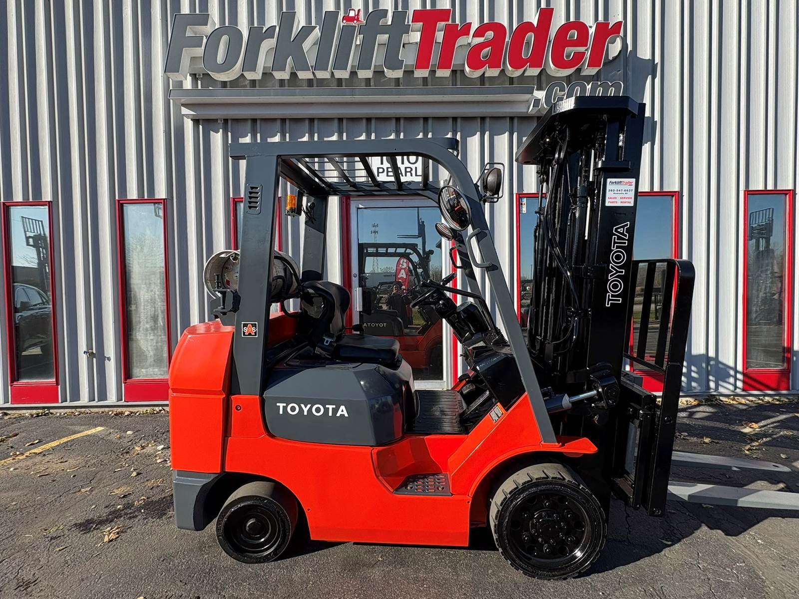 2005 Toyota 7FGCU30 in Waukesha, WI