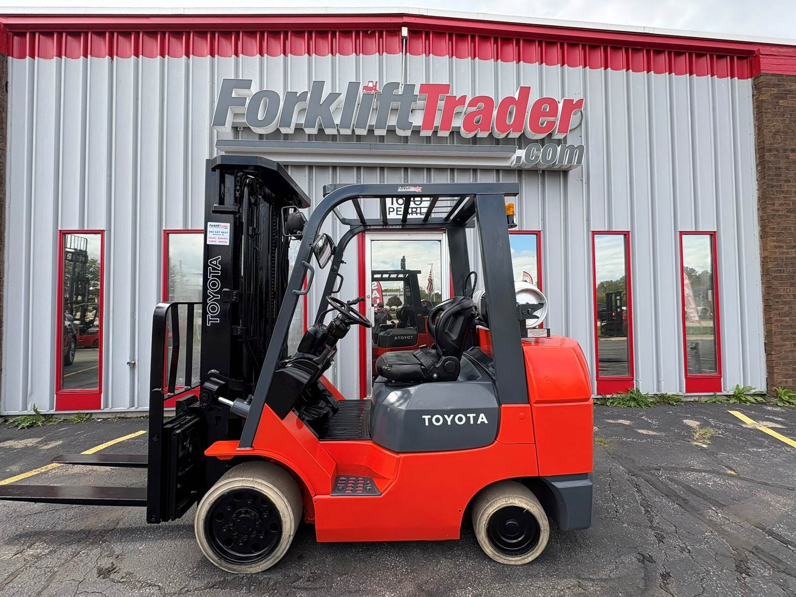 2006 Toyota 7FGCU32 in Waukesha, WI