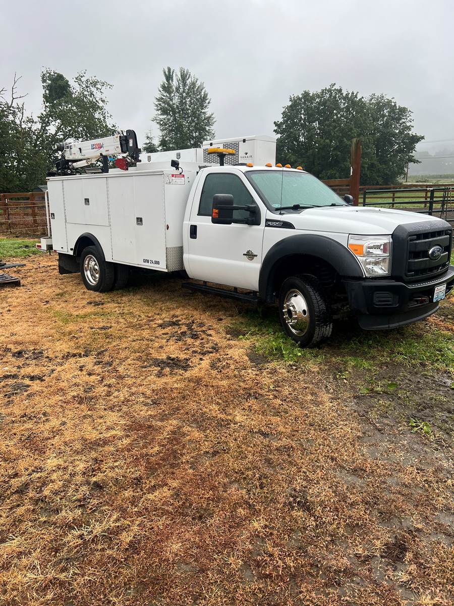 2015 FORD F-550 in Stanwood, WA