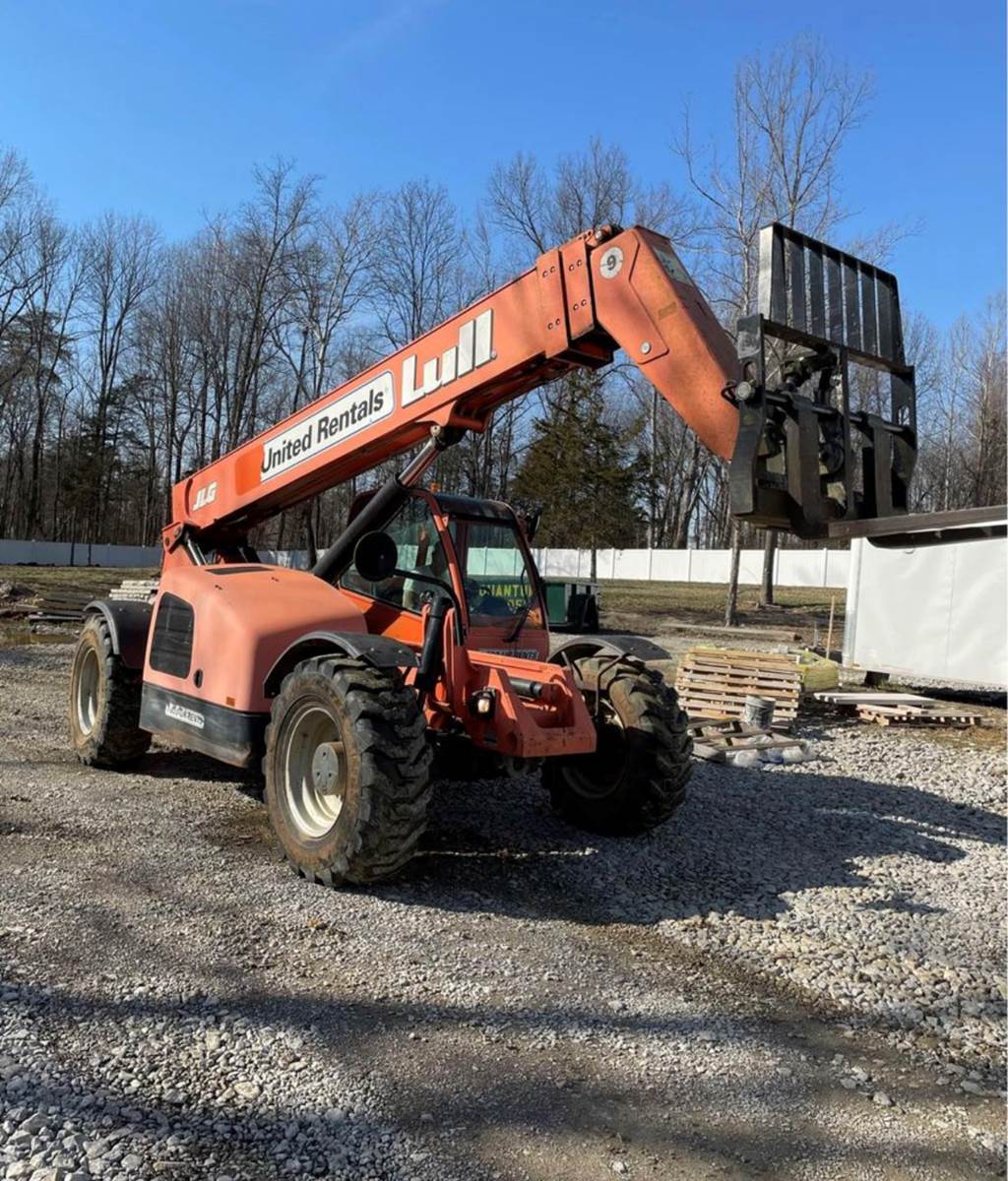 2008 Lull 944E-42 in Van Buren Charter Township, MI